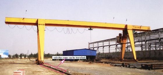 الجهاز الثقيل للخدمة نوع MH التحكم في الكابينة 40m ارتفاع الرفع رافعة غانتري واحدة