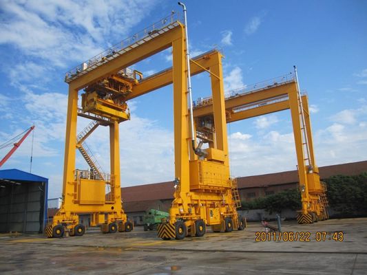 رافعات حاويات Quayside 40ton Rmg تشحن إلى الرافعة الجسرية الشاطئية 380VAC